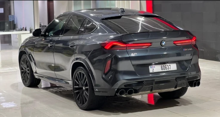 بي إم دبليو إكس ٦ ٢٠٢٢ رمادي ايجار فى دبى - undefined